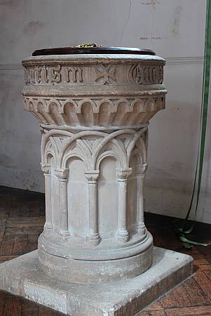 Honiton St. Paul - The Font