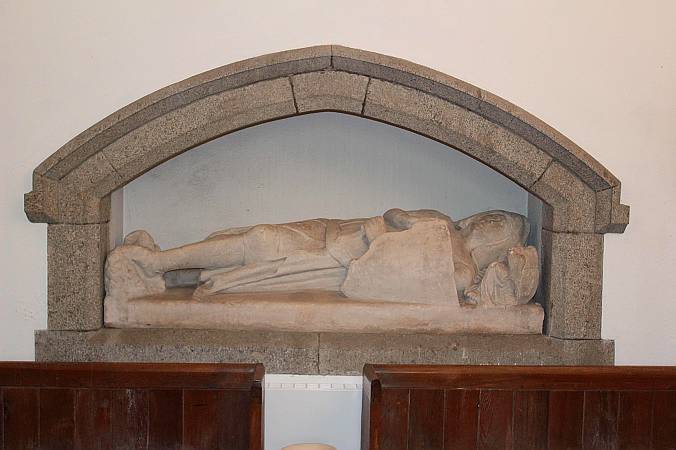 Lustleigh - Tomb Detail