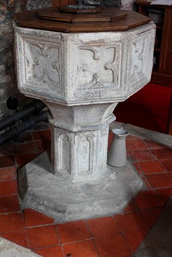 Woolavington - The Font